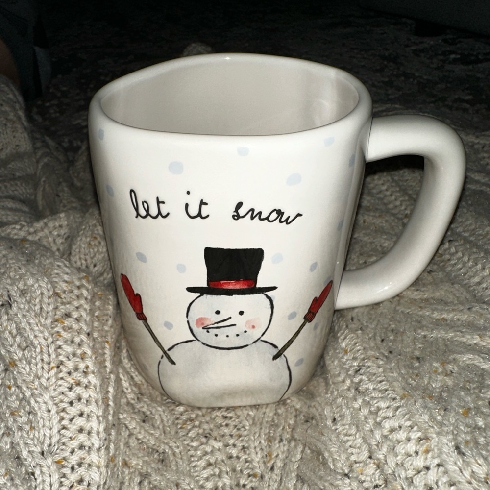 Rae Dunn 'Let It Snow' mug